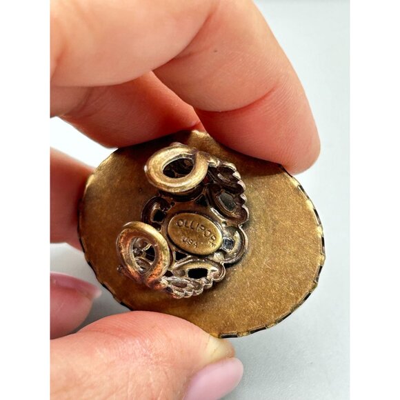 Designer Sweet Romance Ollipop USA Oval Green Carved Stone Adjustable Ring - Picture 6 of 8